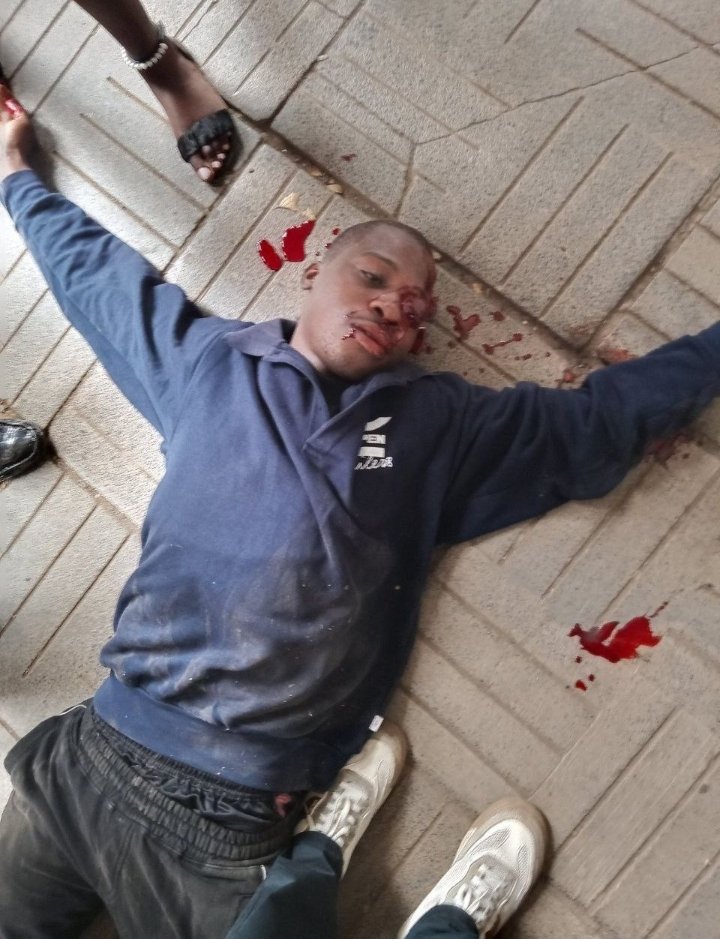 JtoPeaceman's tweet photo. A peaceful protestor shot by police https://t.co/HbCZmQ9CXa