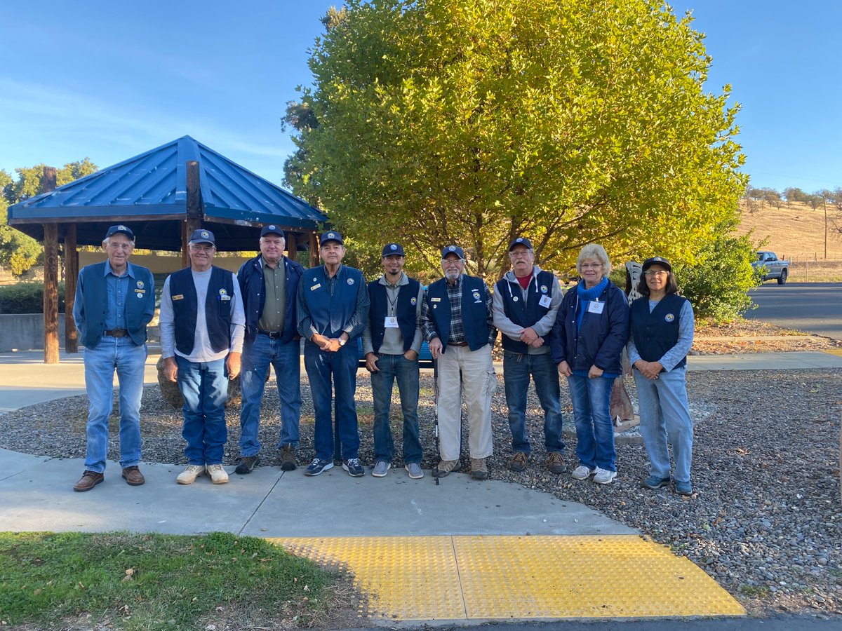 USFWSColeman's tweet photo. Day 22 of the hatchery alphabet
V is for "Volunteer"

Our volunteers are the best!  

If you are interested in volunteering send us a message!  We are always looking for new volunteers and will provide all necessary training. https://t.co/fWcIv9Pug3