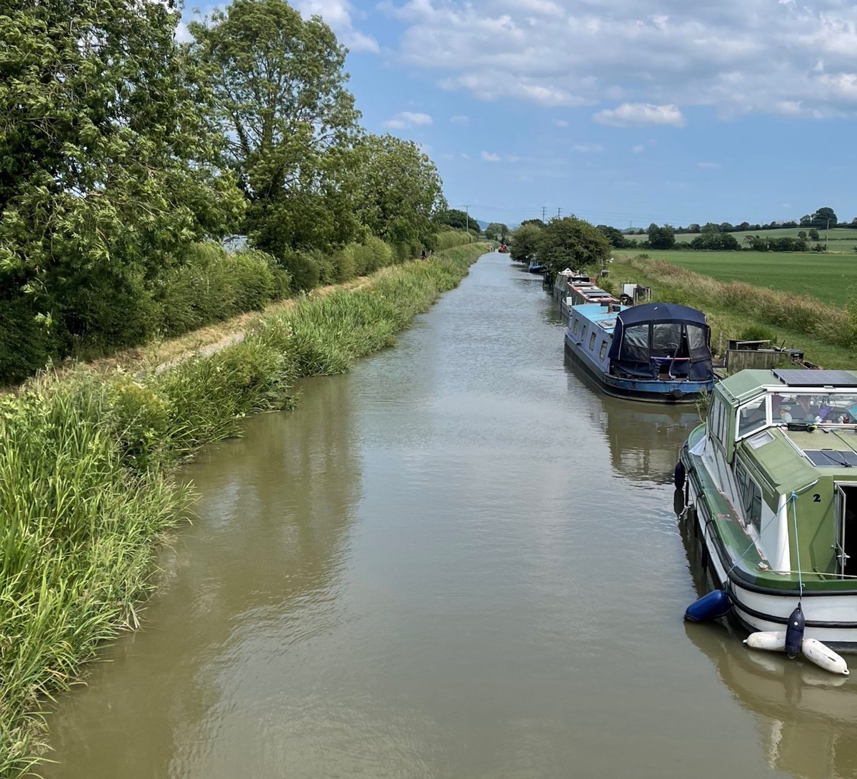 PHWiltshire's tweet photo. One of our Public Health Specialist's talks to Dr Ahkeb Hussain GP to discuss the health inequalities faced by the boater community &amp; what we're doing to  help them.

Listen to the Podcast here: https://t.co/iGEXttUTCR

Read the Boater Survey Report here:  https://t.co/2WLx1ZbwXm https://t.co/1EmA2tiiPq