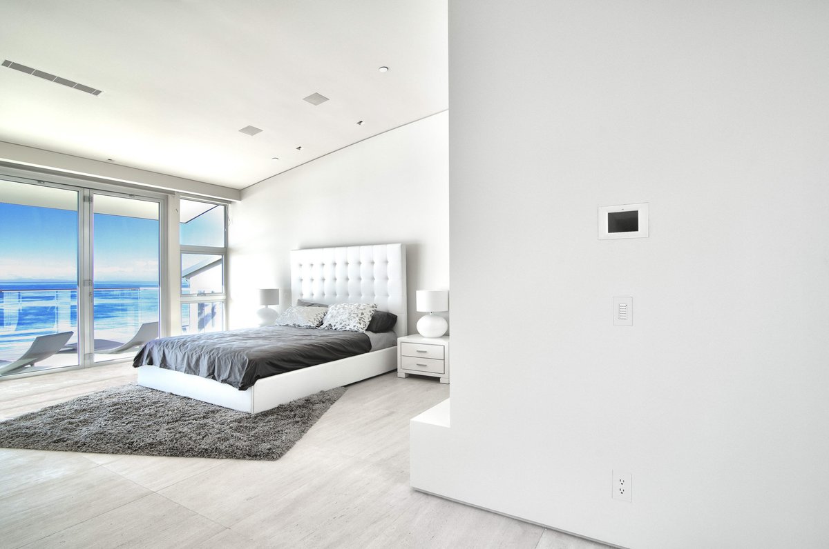 PHA2014's tweet photo. Simple keypad system with preset scenes that turns on music, and adjusts lighting/ motorized shading. #speakers #ceilingspeakers #audio #lightingcontrol #sonos #luxury #lutron https://t.co/BYswcWMwFF