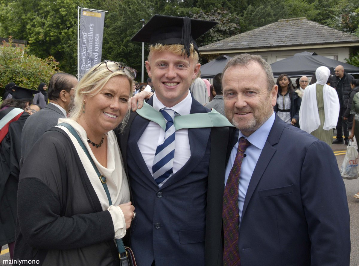 mainlymono's tweet photo. Chance  meetings -  Lovely to meet &amp; chat with  Matthew Quinn's Grandparents outside @demontforthall while waiting for the @LeMedSchool @uniofleicester  Graduates to emerge - then to meet the rest of the family &amp; take some pics with 
Dr @Matthewquinn112  Hugest congrats https://t.co/qIyocUhDRc