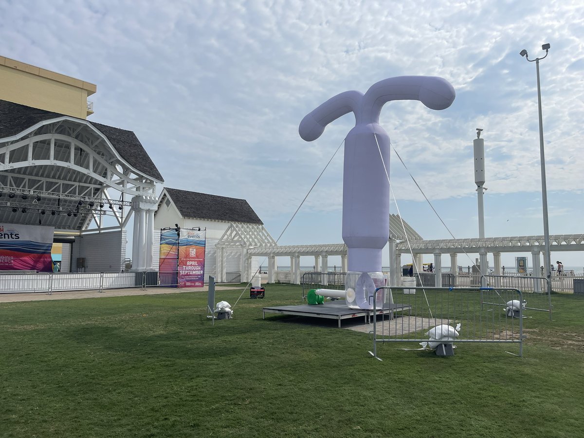 HawkDiesel1906's tweet photo. Itโs great to be in VA Beach to see โFreedaโ in person. Thanks to @AFContraception for their robust campaign to educate Americans about the ongoing threats to Birth Control access in the United States. 90% of Americans support access to Contraception. #ProtectProtection https://t.co/ryP9wDLyxi