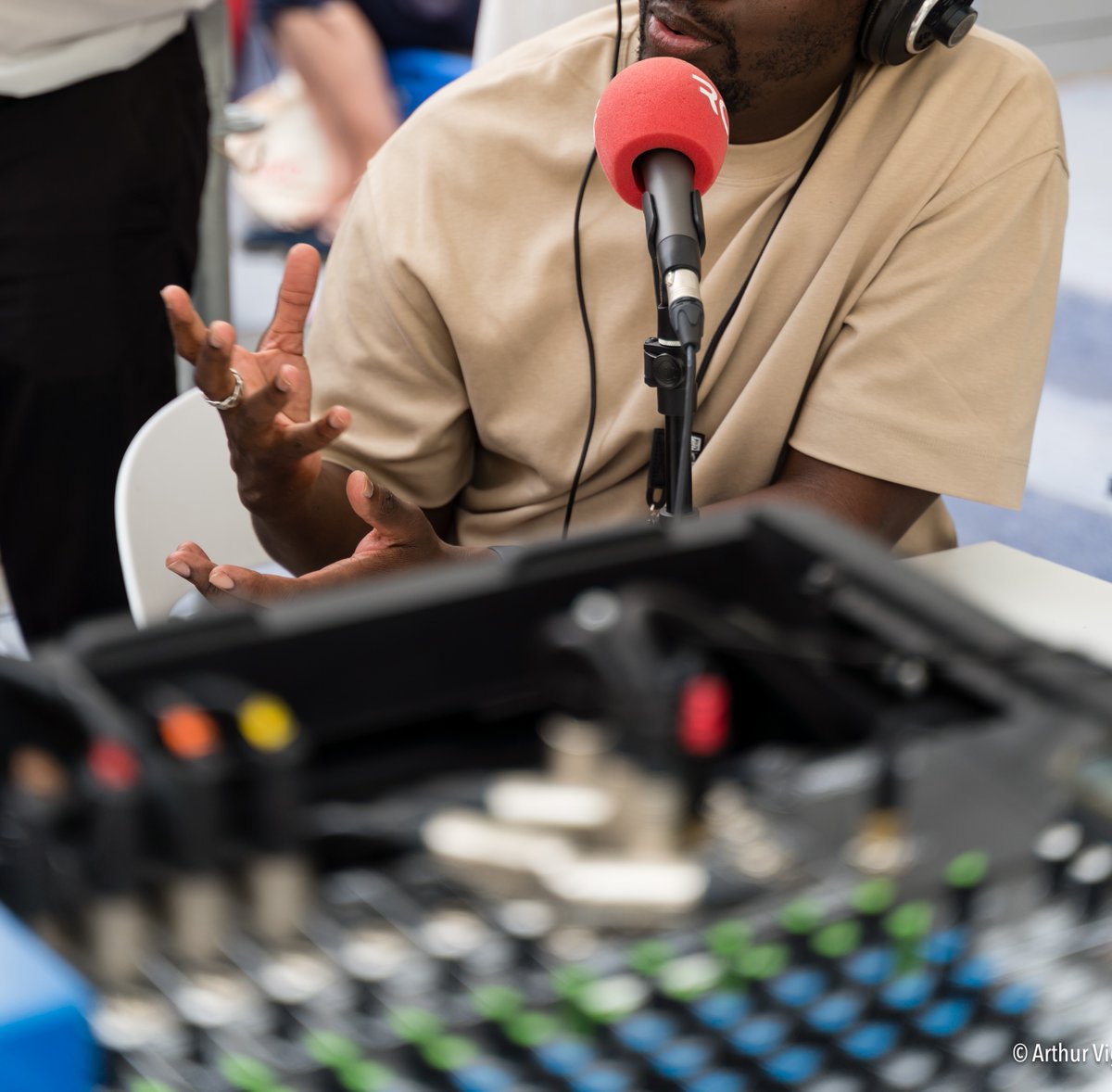 🎤Ce soir, c'est la Special Night, toute dernière date de cette édition ! Nous vous  attendons dès 19h pour un plateau radio avec <a href="/laRadioNova/">Radio Nova</a> 🎧Guillaume Anger (directeur artistique de Jazz à Vienne), Vulfpeck et Léon Phal en invités, ainsi qu'un set de Sampling Is Beautiful !