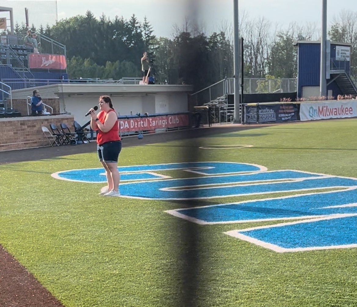 PKnowski's tweet photo. Thanks @LS_Chinooks for asking Shannon to sing the National Anthem again! Always enjoy the games &amp; venue! https://t.co/yMNi77aub3