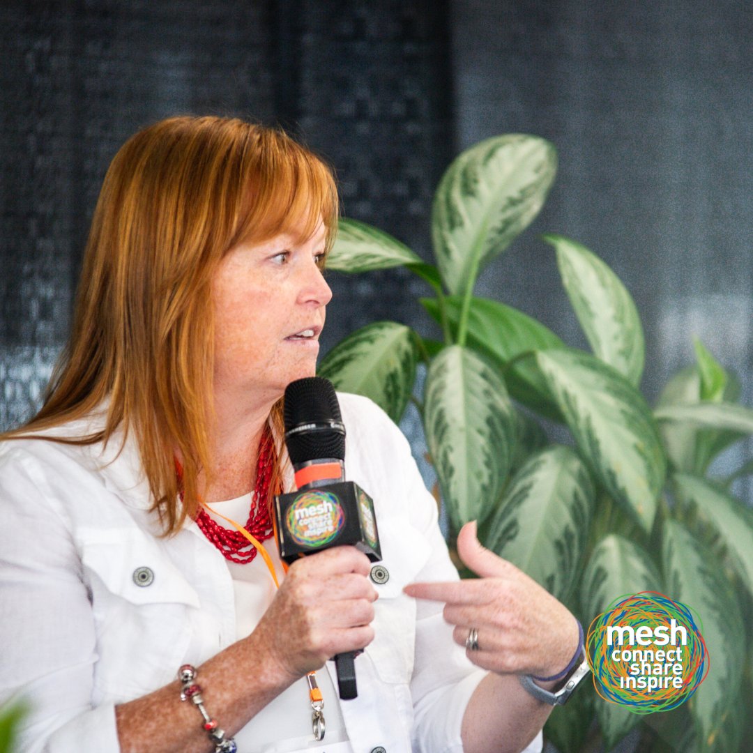 meshcon's tweet image. At #meshcon, experts agreed: Success in #digitaltransformation merges automation and human efforts. Karrie Van Belle: “Automate to elevate.” Start with small, impactful changes. 

📸  cred | Paulina Ochoa