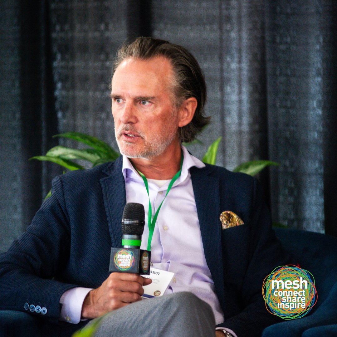 meshcon's tweet image. At #meshcon, experts agreed: Success in #digitaltransformation merges automation and human efforts. Karrie Van Belle: “Automate to elevate.” Start with small, impactful changes. 

📸  cred | Paulina Ochoa