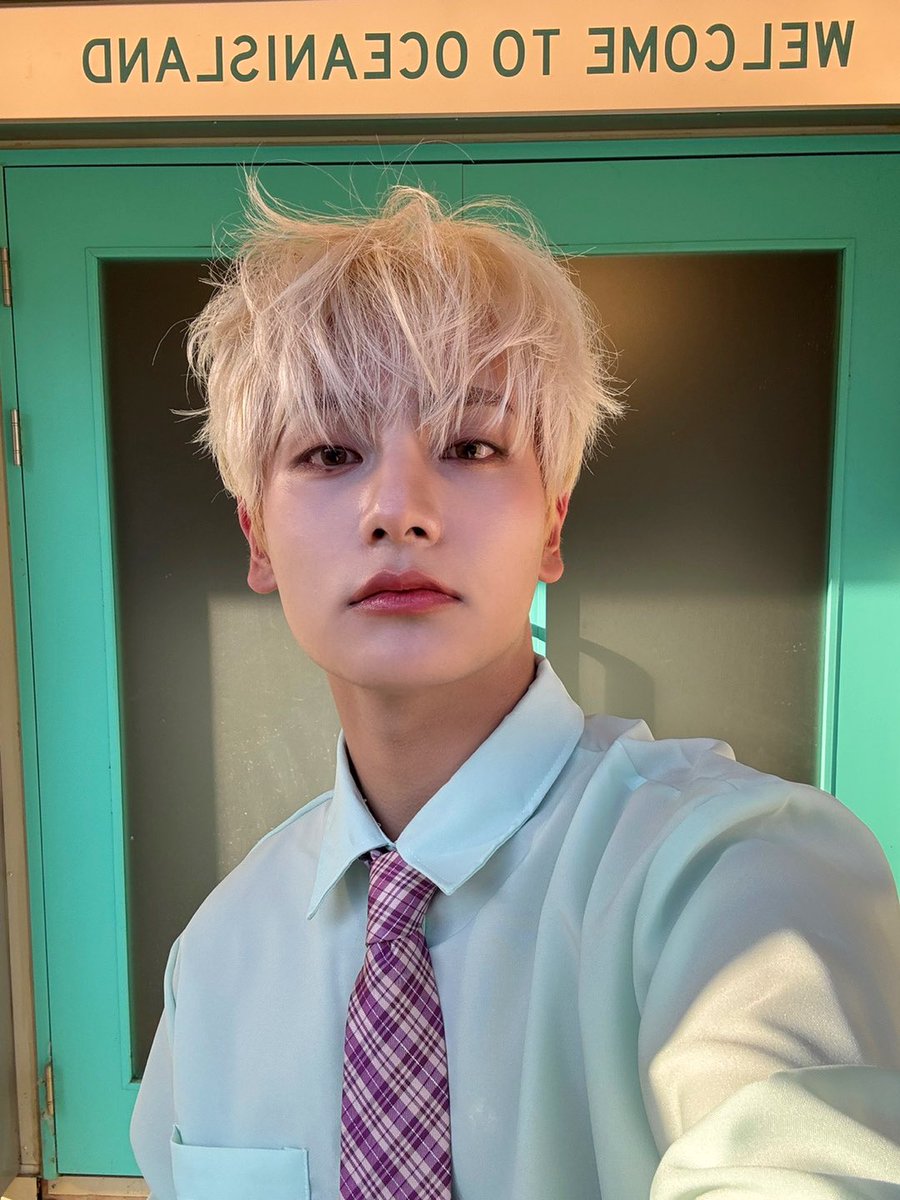 WAKER_official's tweet photo. 바닐라 초코 쉐이크🥤
한잔 할래?

#WAKER #웨이커 #ウェイカー
#권협 #KWONHYEOP #クォンヒョプ https://t.co/0Bi8n51RdE
