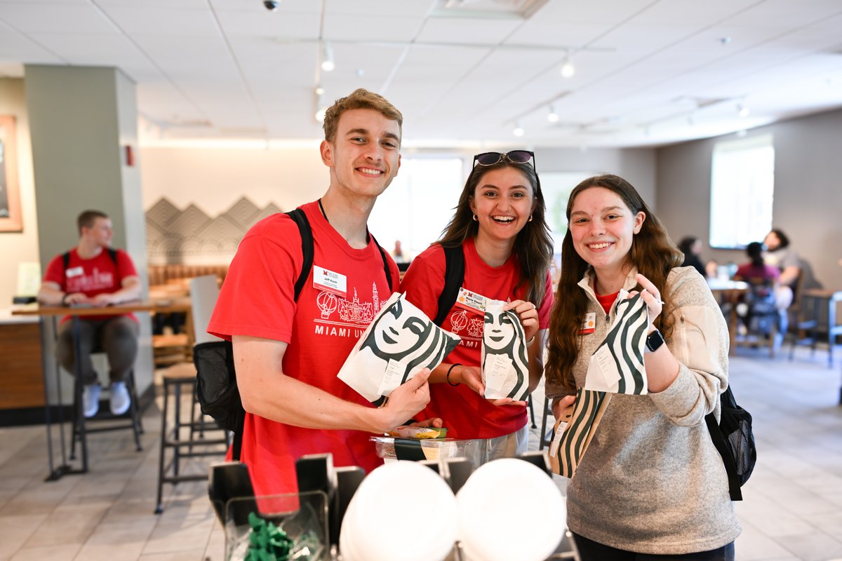 Just started summer classes and need a snack? Shriver Starbucks, Garden Dining Commons, and Pulley Diner, Panera, and Emporium are all open! 

Check hours at dineoncampus.com/MiamiUniversit…

#MiamiDining