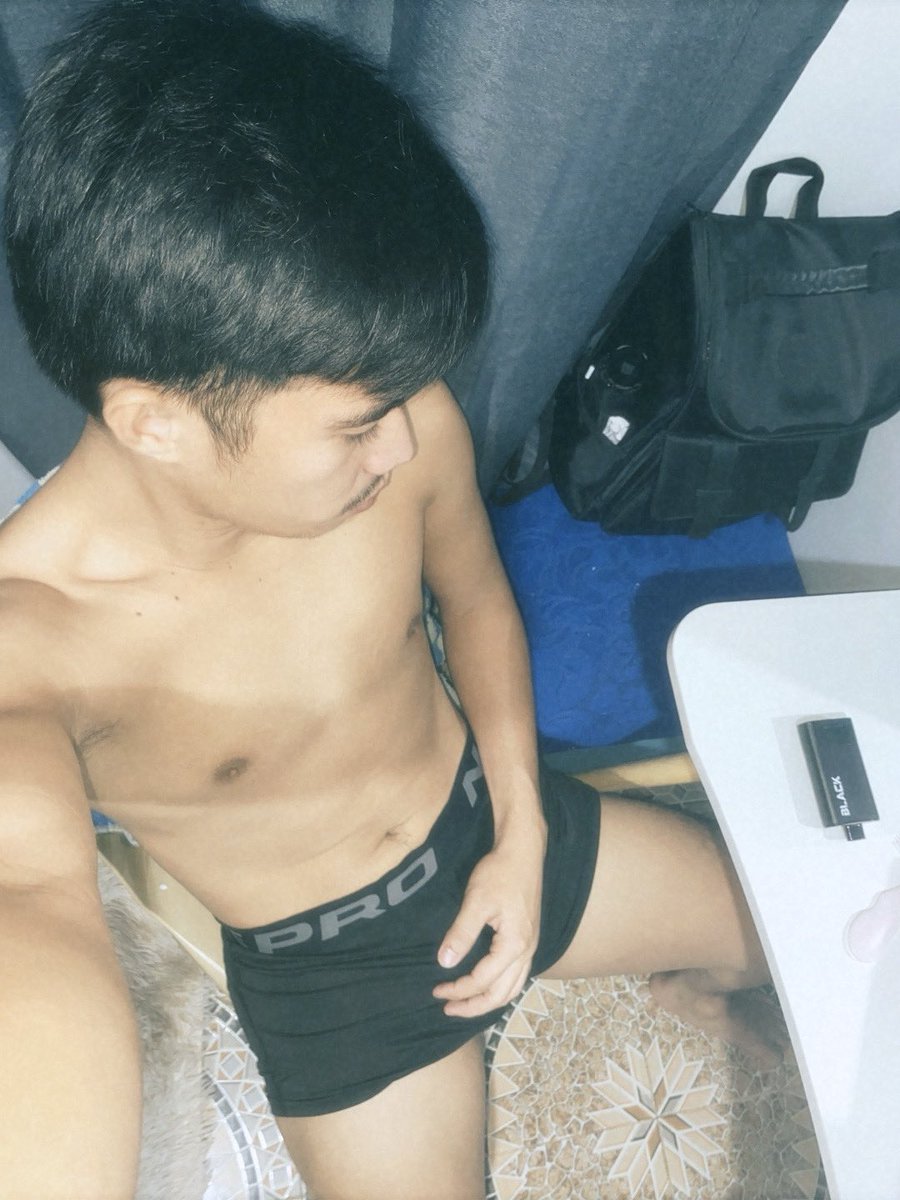 Ricky37395170's tweet photo. 🤭 https://t.co/0YO0CSyhMs