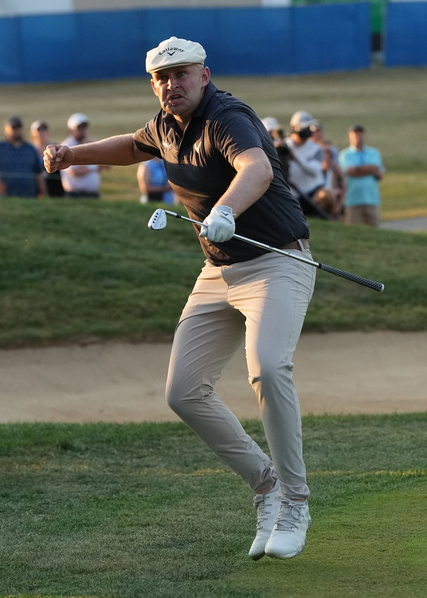 Harry Hall tweet media