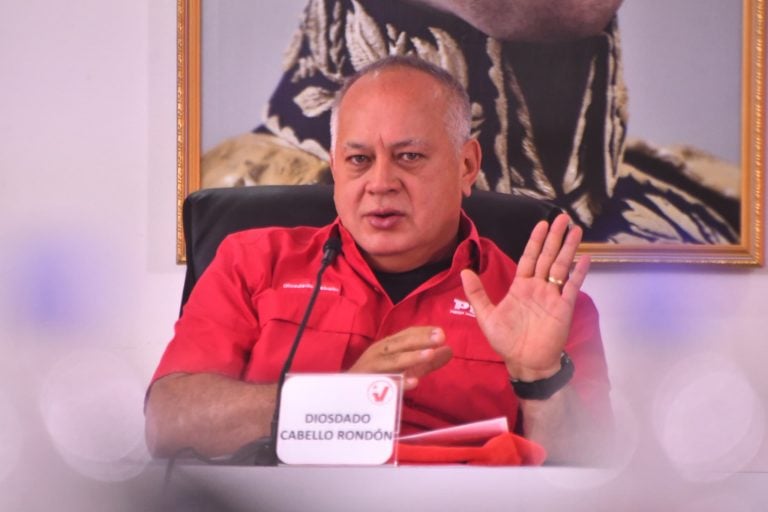 calacawey's tweet photo. Cabello criticó el acto de González Urrutia en la UCV pese a negación de permiso https://t.co/5QhHomgclV https://t.co/3HTqyXT0oM