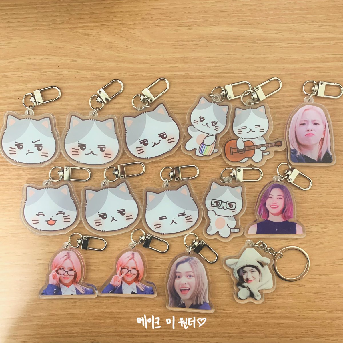 有小量鎖匙圈會一同現場販售💙
(款式不齊 先到先得🙏🏻)