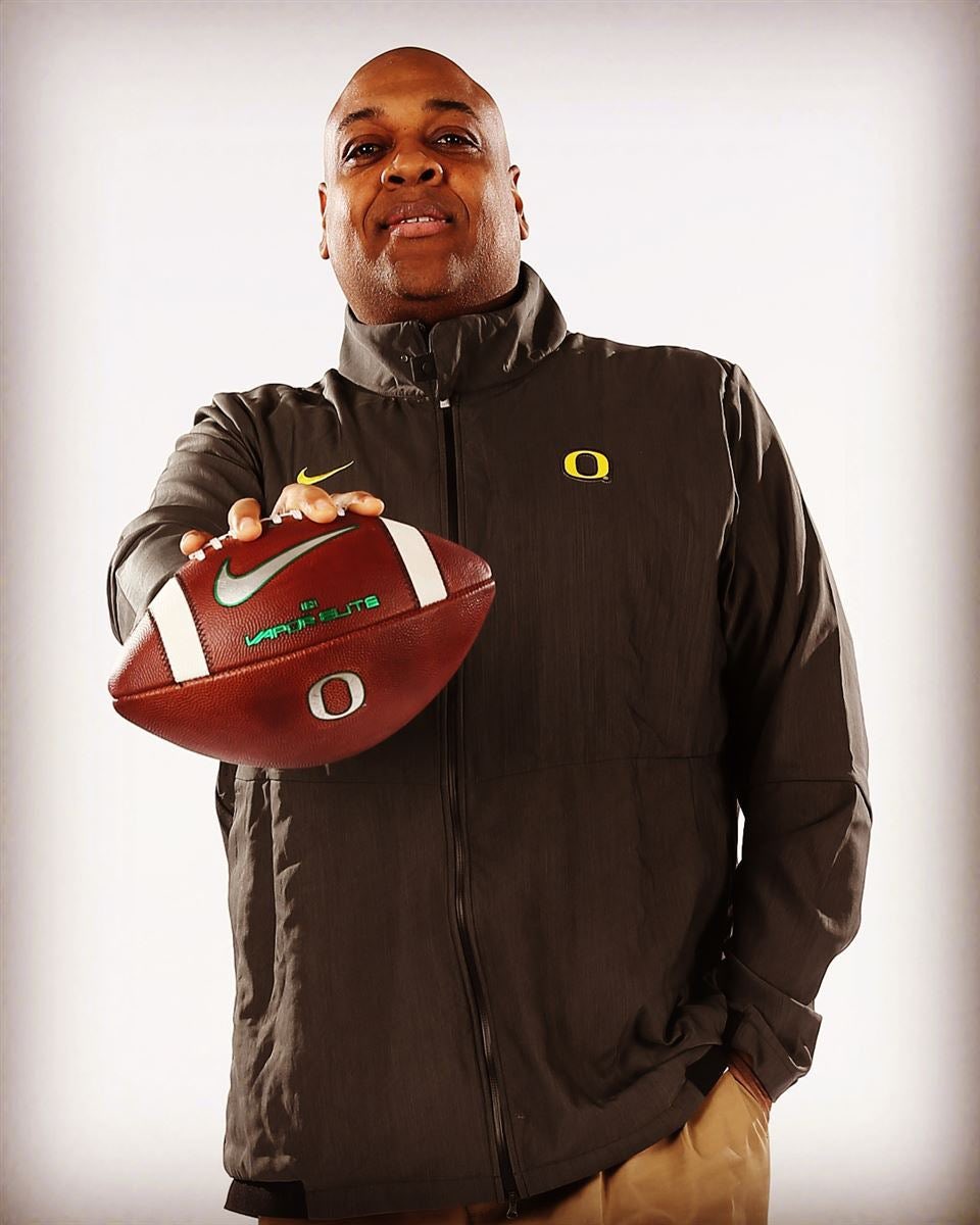 CoachChev6's tweet photo. With a heavy heart I want to announce that my brother Donald Johnson Jr passed away last night. Will miss your phone calls and laugh. Know your Dad and brother Duane welcomed you into Heaven! Love you brother! Until we meet again! Fly high Big D 🙏🙏🙏🙏🙏 https://t.co/5T5EjAiDjq