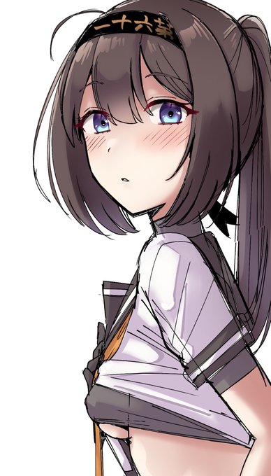 表紙のラフの一部なんですが、えっち本なのにえっちさが足りないということで没…。
秋月、すまん。もっと脱いでくれ。 