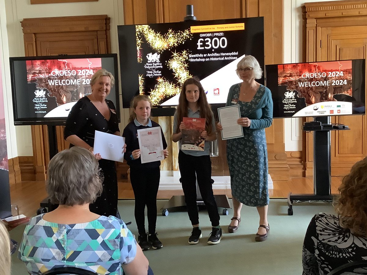 Llongyfarchiadau i ddosbarth Llywelyn am ennill gwobrau gwerth £500 yng nghystadleuaeth Menter Ysgolion y Dreftadaeth Gymreig.  Da iawn am weithio mor galed ar eu prosiect ‘Pam Aberfan - Y pyllau glo.’  #mydg2024whsi @whsiawards