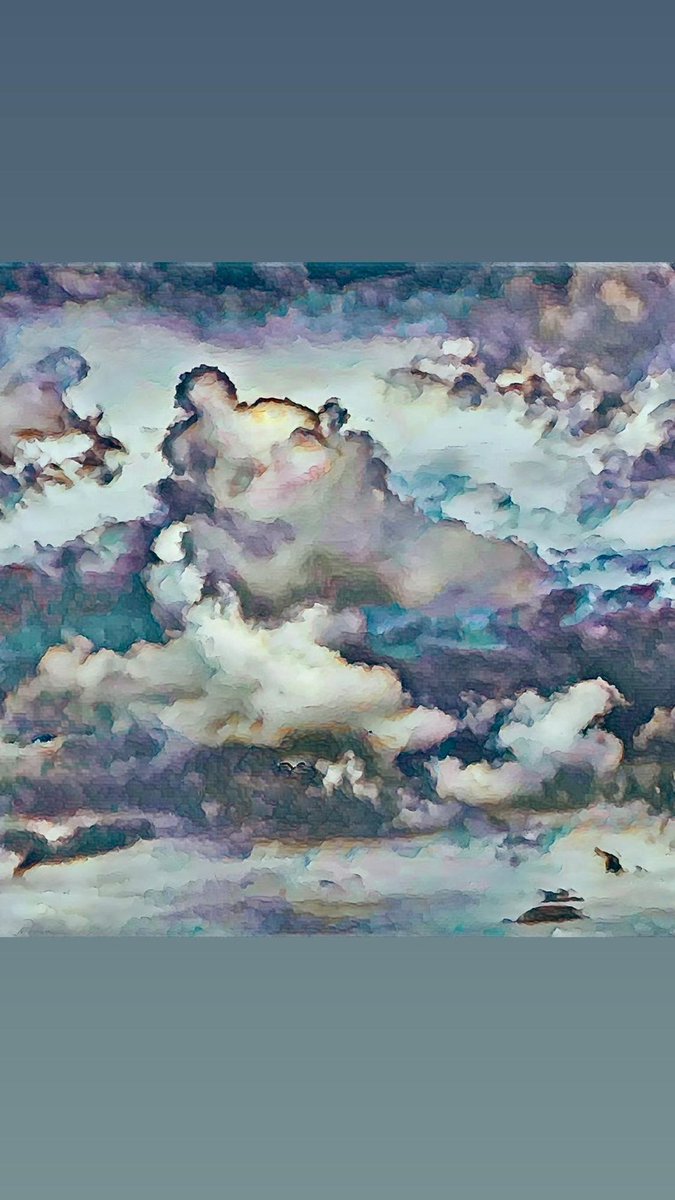 RuthMcDonald1's tweet photo. Cloudy day with intermittent rain up and down - difficult to plan anything - just look up and enjoy the scudding clouds and breeze - and take the washing off the line
#tuesdaymotivations #windy #raining #weather #kent #cloudy #clouds #scudding #artist #artwork #art
#painting https://t.co/57s0rsrudQ