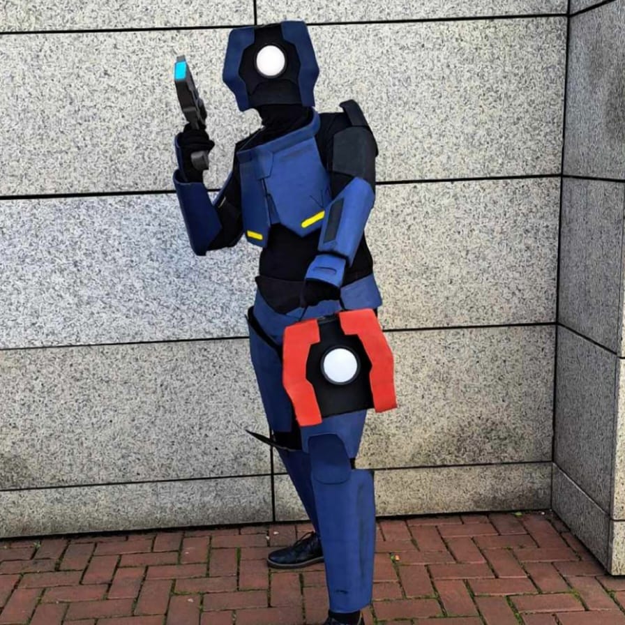 SambotV0_5's tweet photo. The selection of serious pictures is small but i like how they turned out, expecially the ones with references (but it would be nice if my shoulder wouldn't be falling off)

Ooh and you all are not prepared for the shitposts that awaits to be edited.

#ULTRAKILL #cosplay #cosday https://t.co/pCvFUvpCWZ