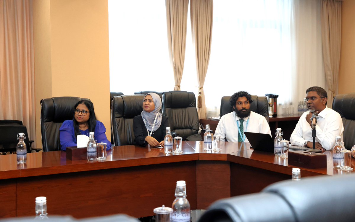 MoFAmv's tweet photo. Ambassador-at-Large Ahmed Naseer conducted an informative session, under the #FOSIM Ambassador Briefing Programme, on the Fiscal and Economic Situation of the Maldives for the Ambassadors, Heads of Missions &amp; Executive Committee Members of the Ministry. https://t.co/oMXCkF5red