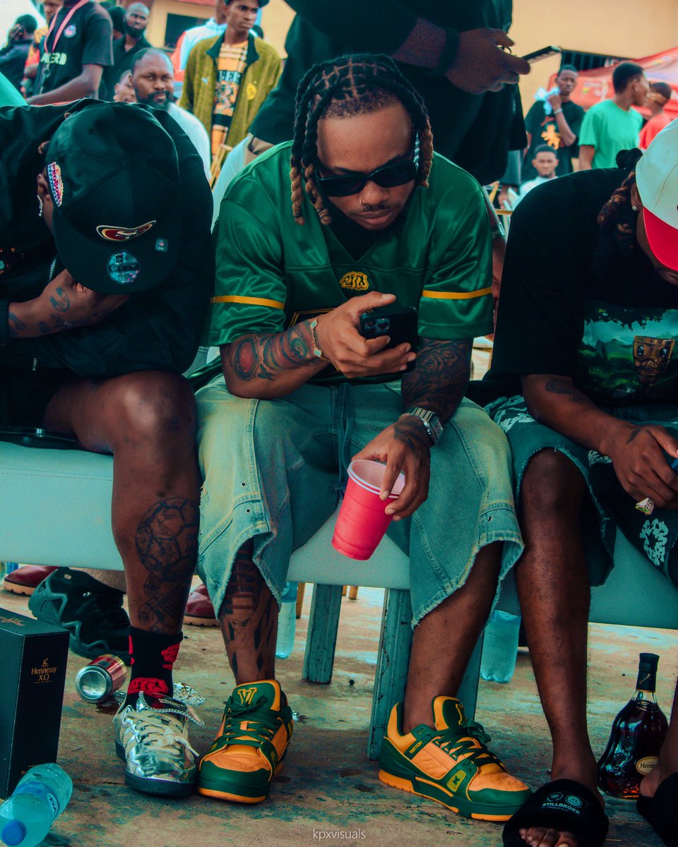 kpxvisuals__'s tweet photo. Creating memories #patoranking foundation #ExploreMore #makemetrend https://t.co/JSLAbUnrBU
