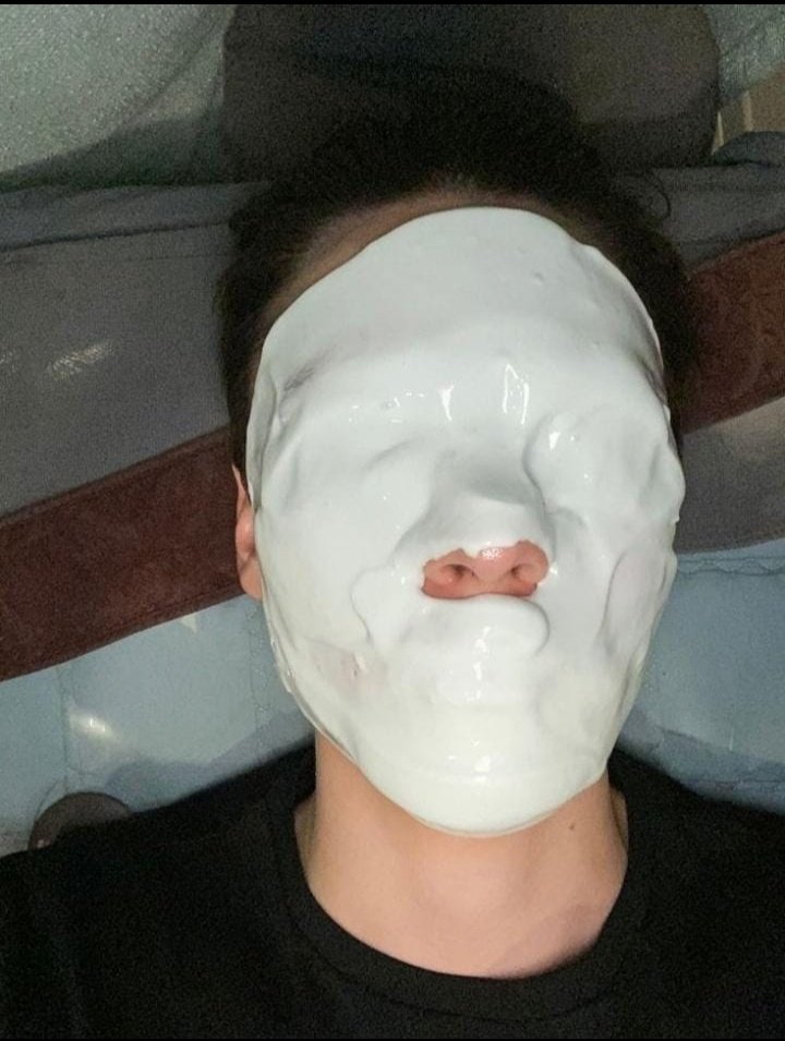 🌻 : aku lagi maskeran tauu
🐢 :  km ngstik aoa woi gajeliatan
🌻 : buset, km ngetik pake mata batin kh?
🐢 : pake iman

#VERNON #CSD #CaratSelcaDay #버논 #세븐틴 #SEVENTEEN <a href="/pledis_17/">세븐틴(SEVENTEEN)</a>