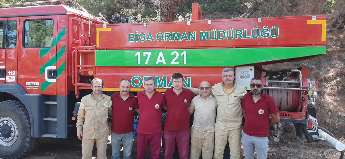 Bayramiç yangınında,Biga,Bayramiç Orman İşletme Müdürlüğü Ateş Savaşçılarımız ve İşyeri Temsilcilerimiz Metin ATAK, Osman MERCAN ile birlikte soğutma çalışmaları devam etmektedir.
Tüm Ateş Savaşçılarımıza kolaylıklar dileriz.🇹🇷🇹🇷🇹🇷