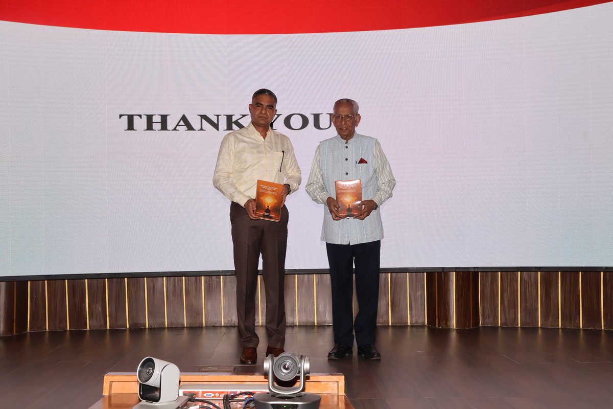 dprohyd's tweet image. Lt Gen SRR Aiyengar PVSM, AVSM, VSM (Retd) delivered a lecture on &apos;Ancient Indian Knowledge System&apos;  at Forum for Indian Strategic Culture and Thought of #CDM_IDS sharing valuable insights from his book &apos;Wisdom of the Ancients&apos;.
#AIKS #AncientIndianKnowledge #CDM_IDS