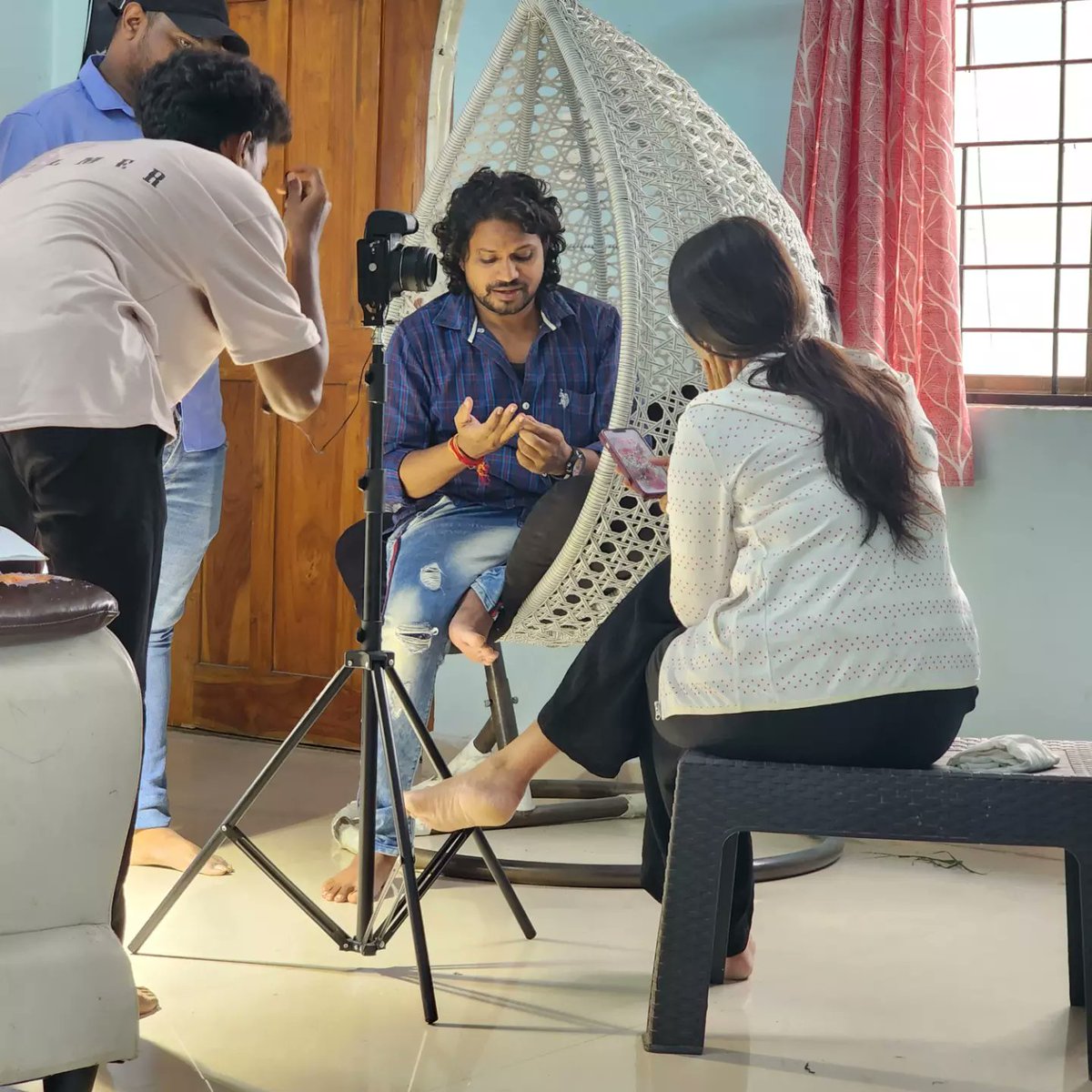 ImGampalaJaidev's tweet photo. 🎬 Working Stills..
#24HoursOfLove 🌹 https://t.co/pRCkwQK9us