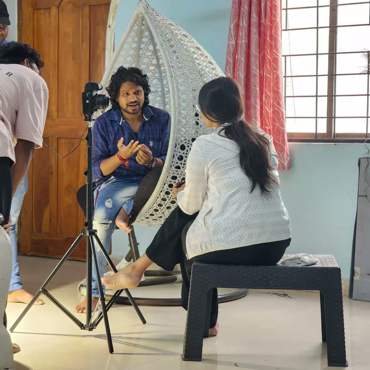 ImGampalaJaidev's tweet photo. 🎬 Working Stills..
#24HoursOfLove 🌹 https://t.co/pRCkwQK9us