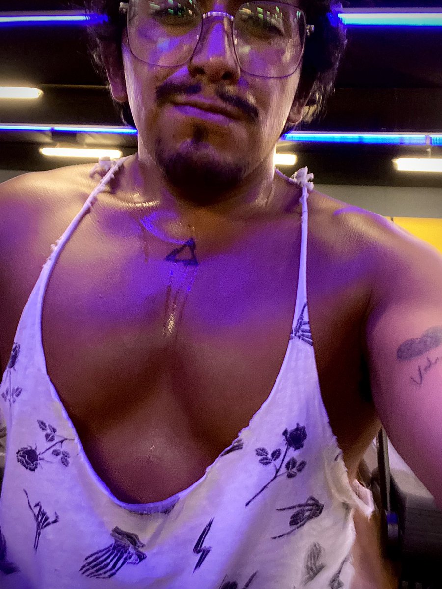 diegotismos tweet media