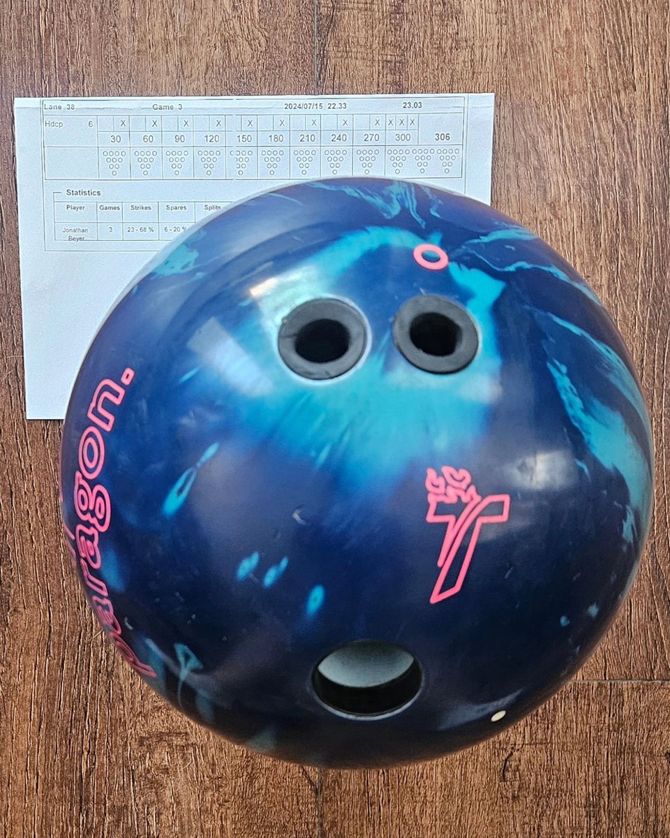 jbeyer_3's tweet image. Last night.... FINALLY GOT ONE! 

I decided to sub in league a few hours after flying back from Junior Gold in Detriot, building the future of @dbubowling. 

The trusty @trackbowling Paragon came through.

#TrackBowling #BrunswickBowling #viseinserts