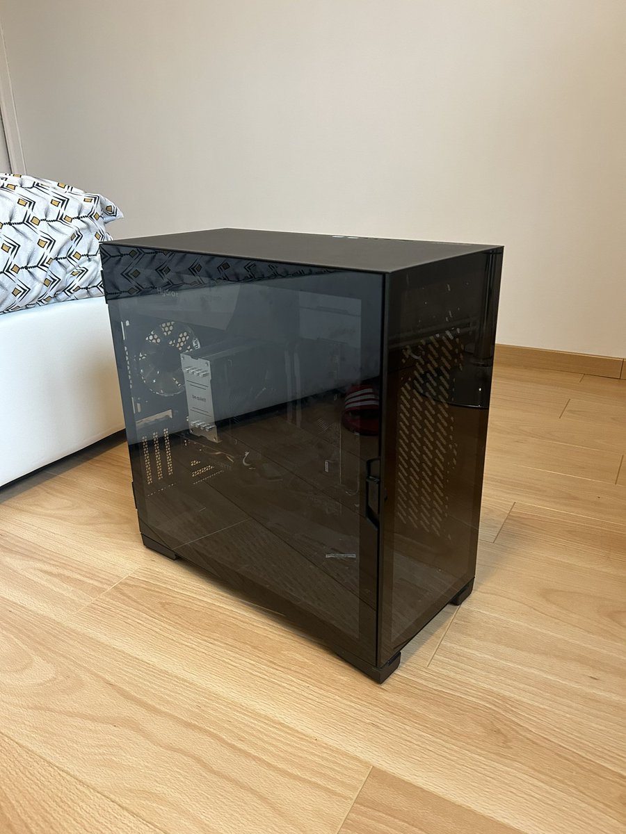 LoShEaN2's tweet photo. Bonjour je vends mon pc gaming très bonne état sort d’un entretien 
Châssis p120 valeur  
Carte mère gg gaming Z390 valeur 
Carte graphique 2060 valeur  
Processeur i9 9900K valeur
Barrette de ram corsair ddr4 2X16Go valeur
Cooler masterwatt lite
Prix en dm https://t.co/94pUP9SjCs