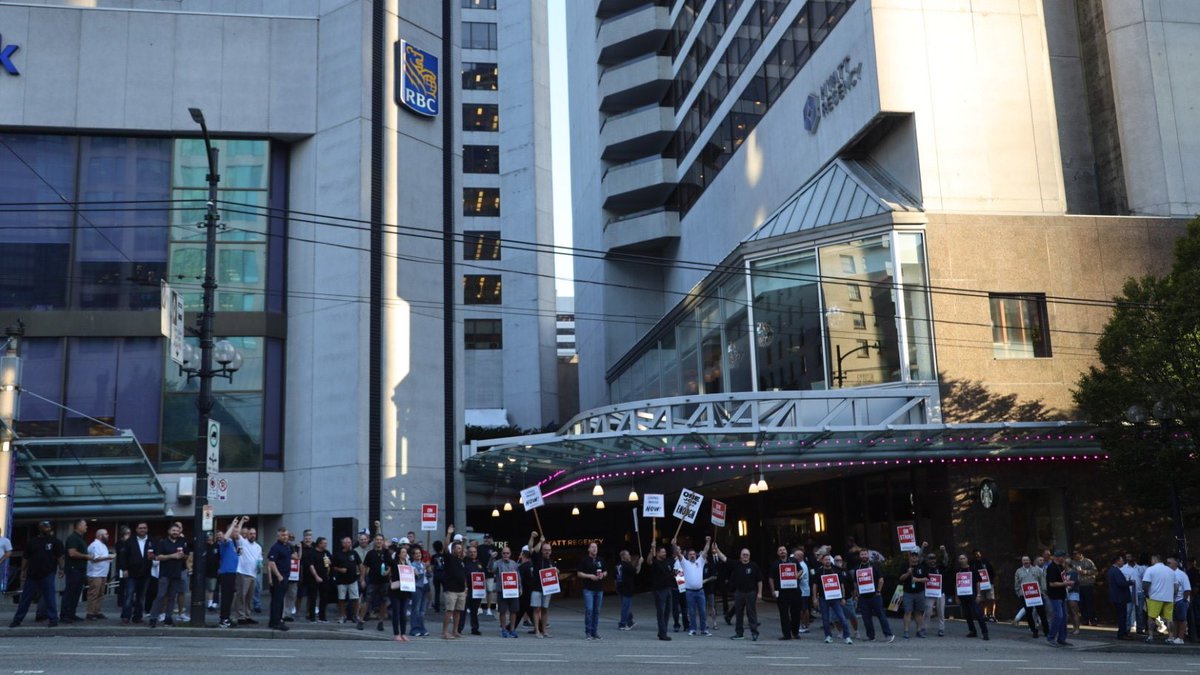 UniteHere40's tweet photo. BREAKING: Hyatt Regency Vancouver workers are on the picket line!  They walked off the job this morning on a 1-day #strike! PRESS CONFERENCE at 11AM https://t.co/wS1n9QXeF1
#bcpoli #bclab https://t.co/eqs2z3eDLp