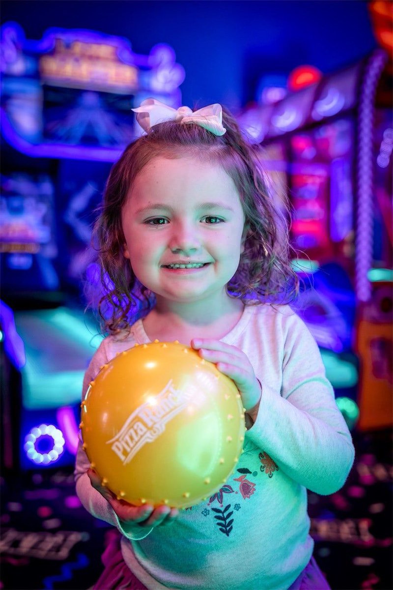 PizzaRanchQC's tweet image. Do you know what’s great about Kids Days at the Ranch?  You don’t have to eat all of your food before you get to play with your prize ;)
*See all of our Kids Day details and buffet hours at pizzaranch.com.
#KidsDay #KidsEatFree #FunZone #arcade #PizzaRanch