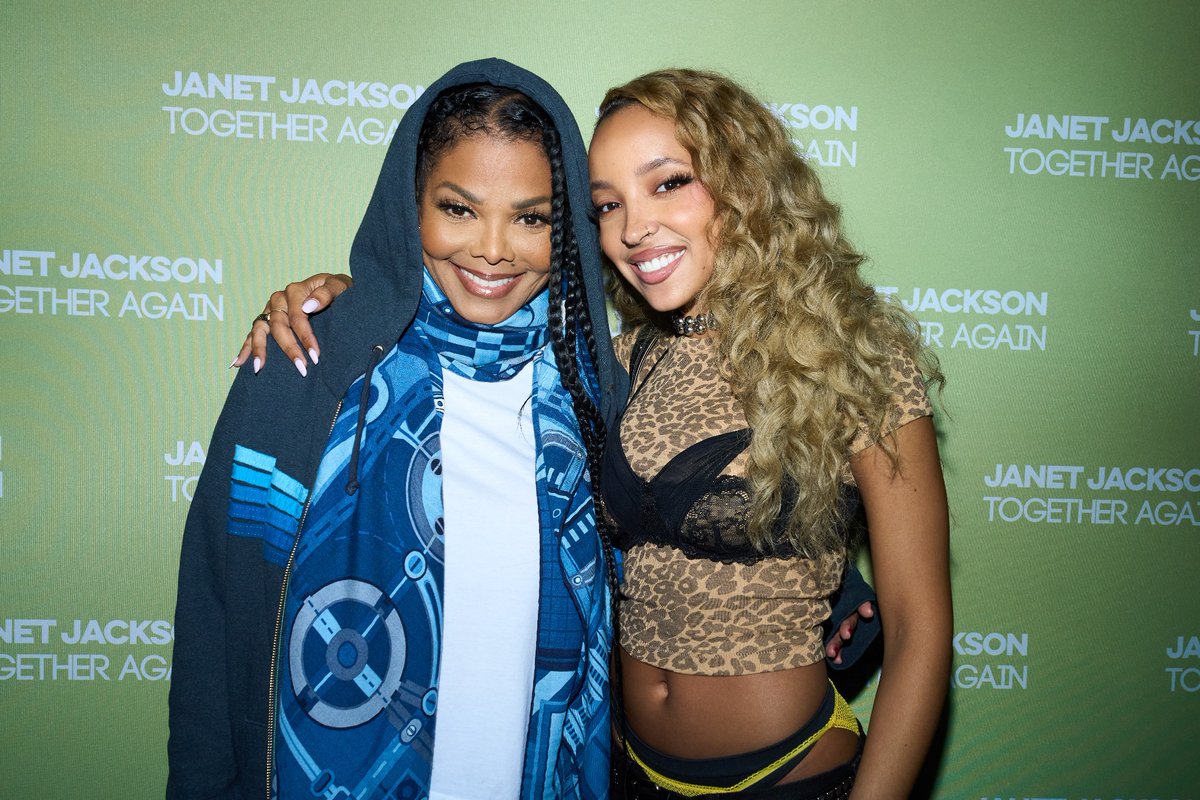 Tinashe's tweet photo. The blueprint, the icon, the OG Queen herself, Ms. Jackson if you’re Nasty 😭🩷 https://t.co/L68y4reclK