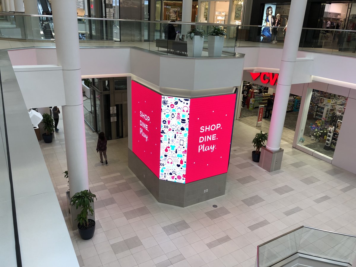 atsproled's tweet photo. 🚀ATS #LEDThrowback Series: Discover our 3-sided #dvLED wall at CambridgeSide Mall, MA. This innovative installation wraps around an elevator, creating a dynamic visual experience for shoppers. 🛍️

#ATSPRO #LEDWalls #ProAV #InnovativeRetail #LED #VisualSolutions https://t.co/efumQCMQSi
