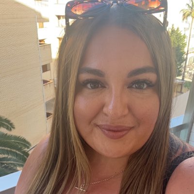 Rebecca Cowe tweet media