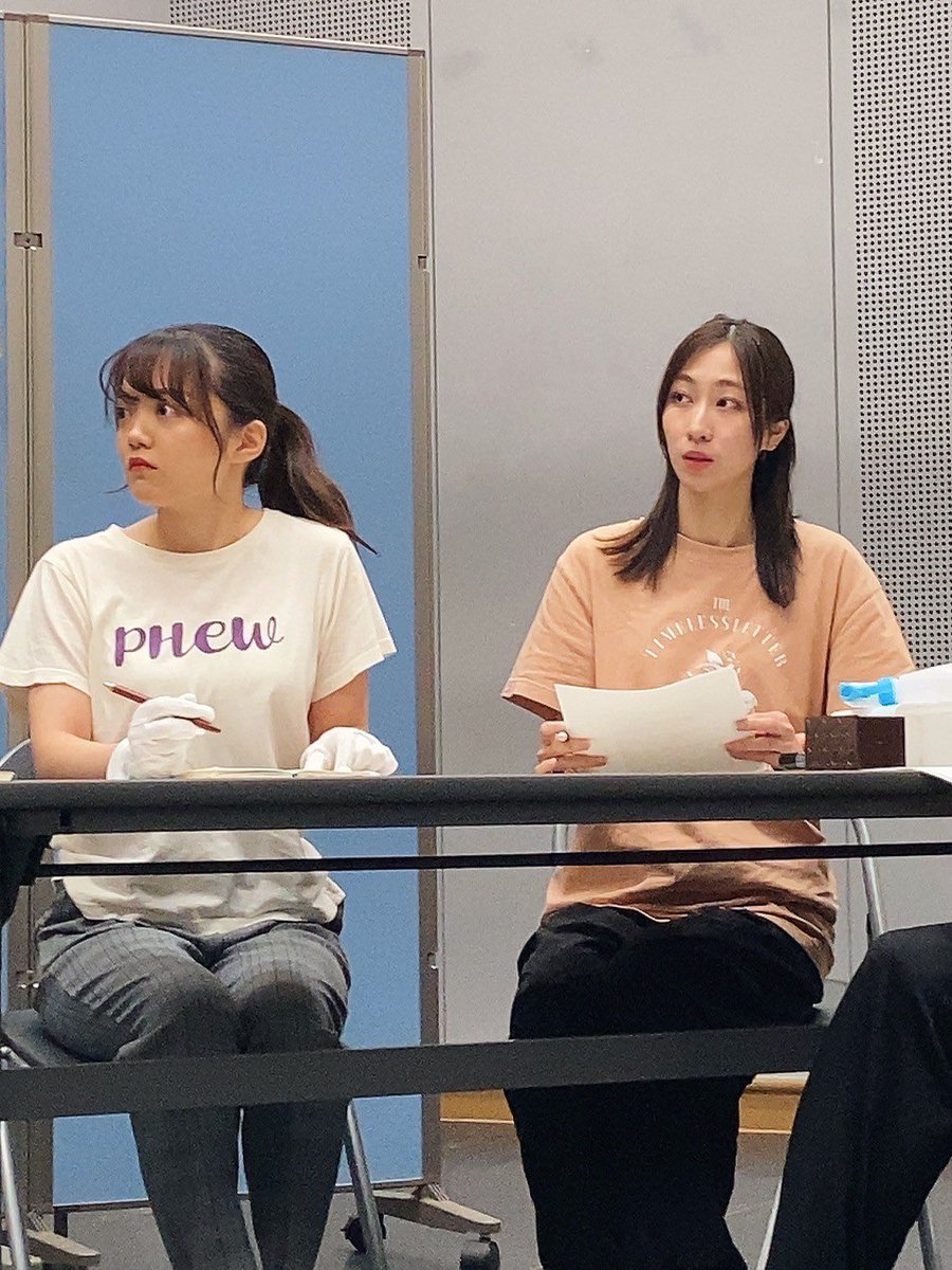 asuka__okuda's tweet photo. そして
#MARIONNETTE2023 Wシエナが
#MARIONNETTE2024 警察組にて共演🫶
(去年の稽古場 私同じTシャツきてるやん)
(必死に役作りしてたの懐かしい) https://t.co/h8bwG91oHk
