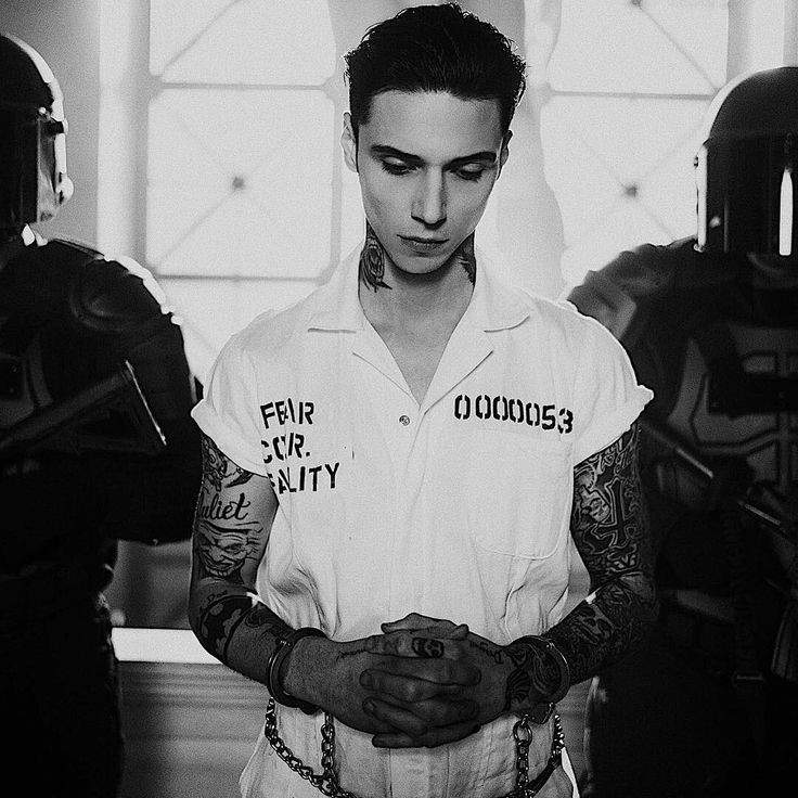 ㅤ
ㅤI promise,
ㅤI'm just bored
ㅤLet me pretend that I'm fine.
   ——————————
ㅤ𝗺𝗼𝗻𝗼𝗿𝗼𝗹 1
ㅤ