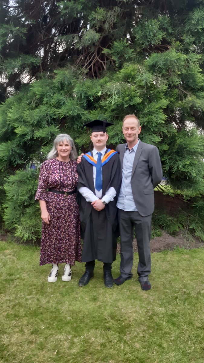 mark_pardoe's tweet image. Well done, Patrick!
#LeedsBeckettGrads