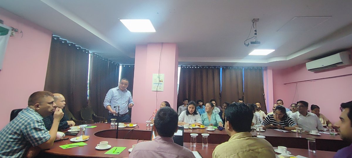 AssamFci's tweet photo. @FCI_India @fci_ne Under the leadership of Shri Manoj Kumar Gogoi, ED Purchase, Hqrs, New Delhi, FCI Assam organized a successful vendor development program on data 16.07.2024! #Transparency & problem-solving for stakeholders were key focuses. #VendorDevelopment #FCI_Assam
@fci_india @fci_ne https://t.co/xzx3cChY0P