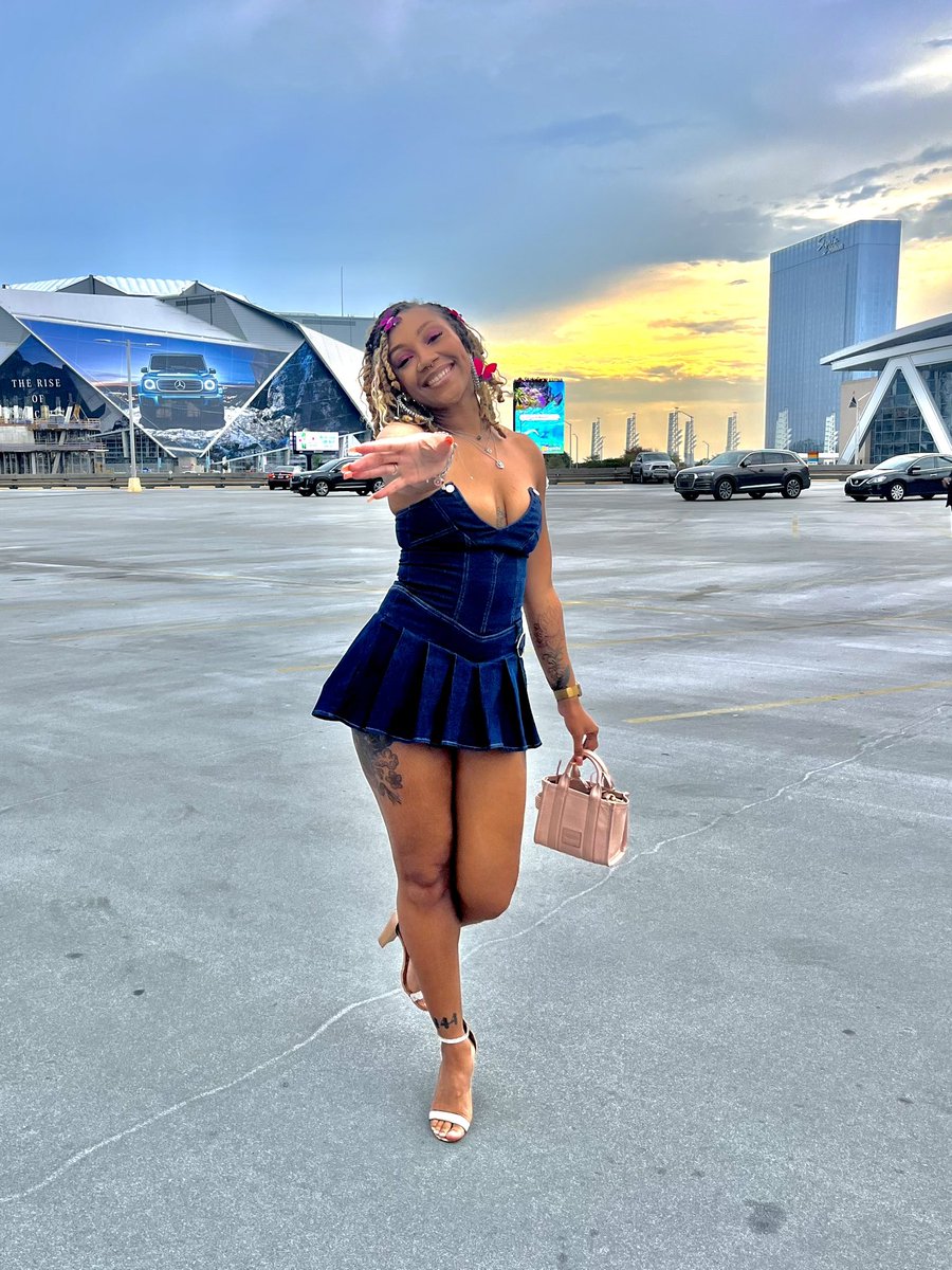 nique nique 🧚🏽♀️ tweet media