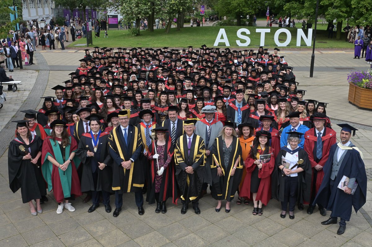 🙌| Congratulations to <a href="/AstonPsychology/">AstonPsychology</a>'s graduates!

🎓 Theirs was the second of 24 ceremonies taking place from 16-25 July 2024

👉 t.ly/r7rW_

#TeamAston