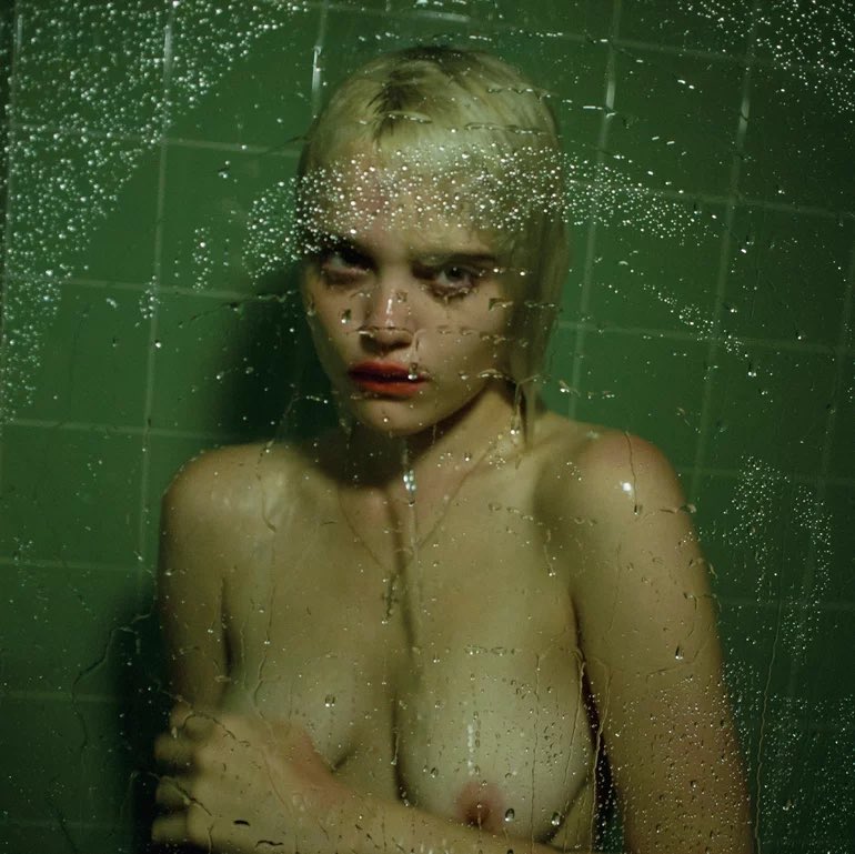 TalamascaMD's tweet photo. @gagasyuyi Sky Ferreira - Night Time, My Time (2013) https://t.co/3kg4F8GTYj