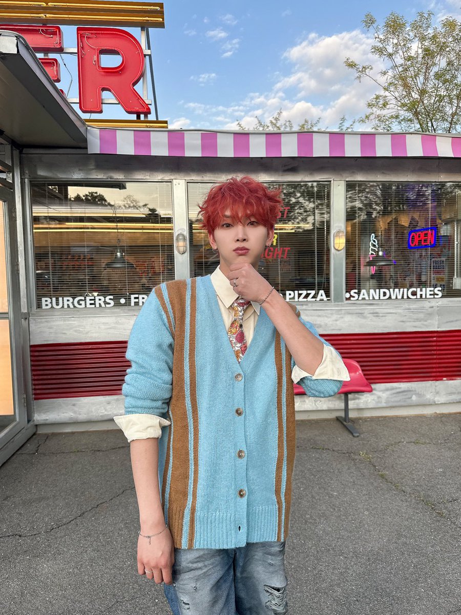 WAKER_official's tweet photo. 드디어 컴백!!
바초쉐 많이 들어줭😘 
이번 활동도 잘 부탁해ㅎㅎ❤️

#WAKER #웨이커 #ウェイカー
#고현 #KOHYEON #コヒョン https://t.co/NHm9vcecbY