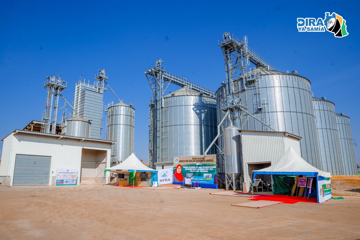 Katika ziara ya Mhe. Rais Dkt. Samia Suluhu Hassan Mkoani Rukwa, moja ya majukumu ilikua ni kuzindua vihenge na maghala ya kisasa ya kuhifadhia nafaka ya Wakala wa Taifa wa Hifadhi wa Chakula (NFRA) katika eneo Kanondo, Sumbawanga Mkoani Rukwa.

Ikumbukwe kuwa Shughuli kuu ya