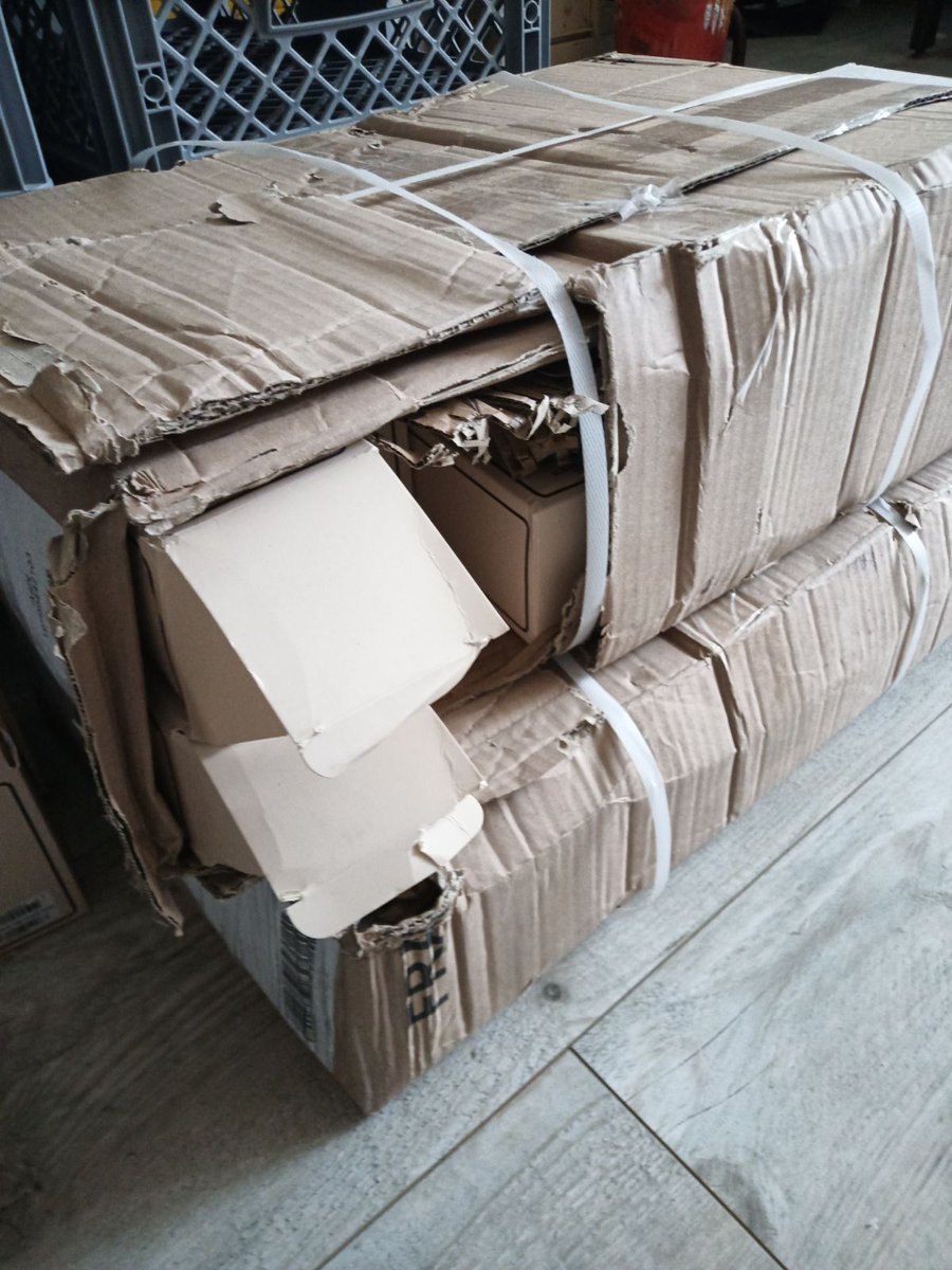 beatricebredel's tweet photo. @CoucouNousVoilo @DPD_Fr Pouvez vous nous montrer lorsque vous pratiquez du jeté de colis ? (Pour les J.O)
outré par ce manque de professionnalisme et d'intégrité. Il est inadmissible qu'une entreprise de cette envergure traite ses clients avec autant de mépris et de négligence https://t.co/kNjDnRCnnf