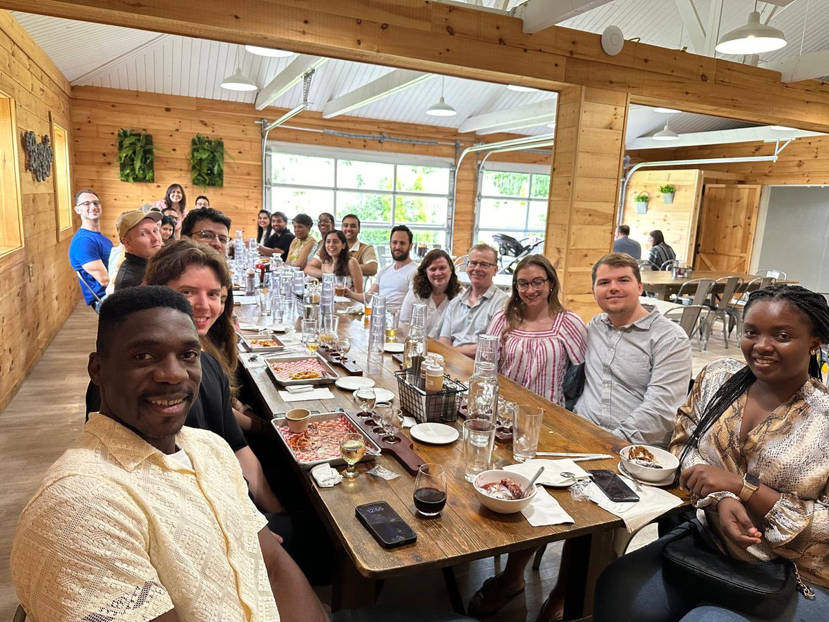 SvHrad's tweet photo. Warming up to a bright future in radiology! Welcome, first years and loved ones! ❤️ 

Program Brunch at the Lookout Farm, Natick. 

#ResidencyOuting #Wellness https://t.co/FABqhxIabD
