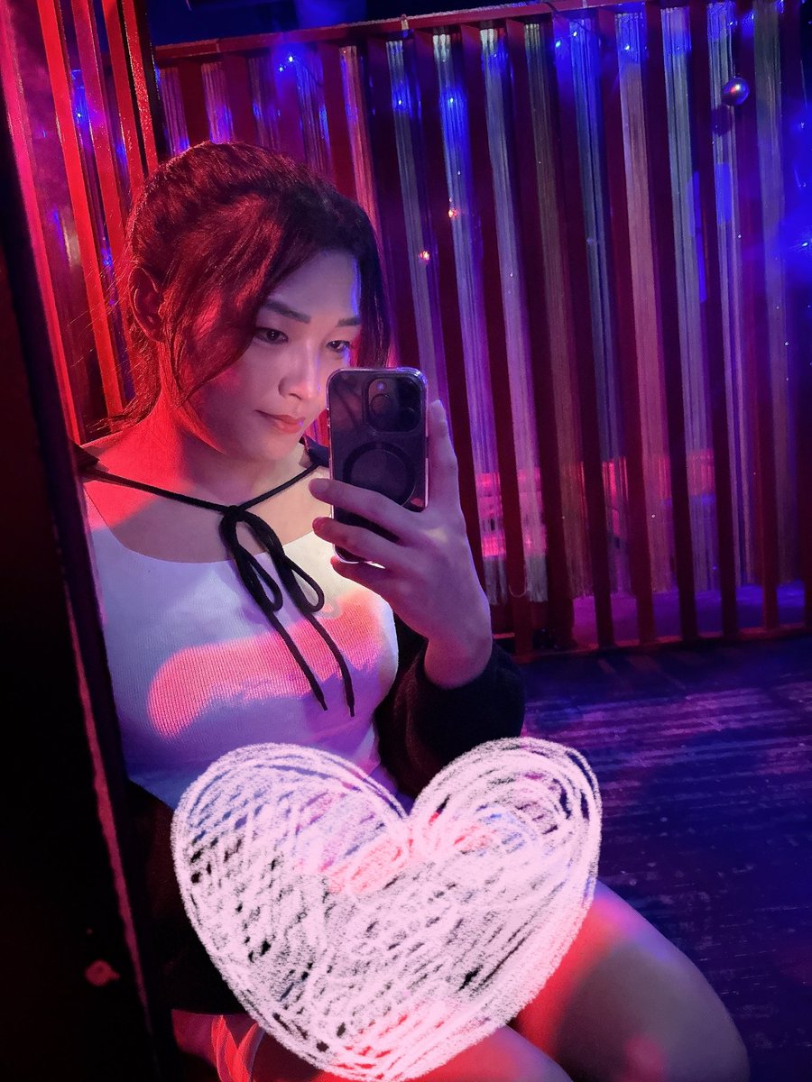 술먹고 나도모르게 왔다..
#제이 #영등포 #여장 #CD