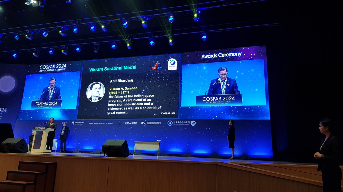 Bhardwaj_A_2016's tweet photo. A privilege and delight to receive the coveted 2024 COSPAR Vikram Sarabhai Medal at the 45th COSPAR Scientific Assembly in Busan, Korea, on 15 July 2024. The award was presented by COSPAR President Prof. Pascale Ehrenfreund. https://t.co/TUTuHRJSzQ