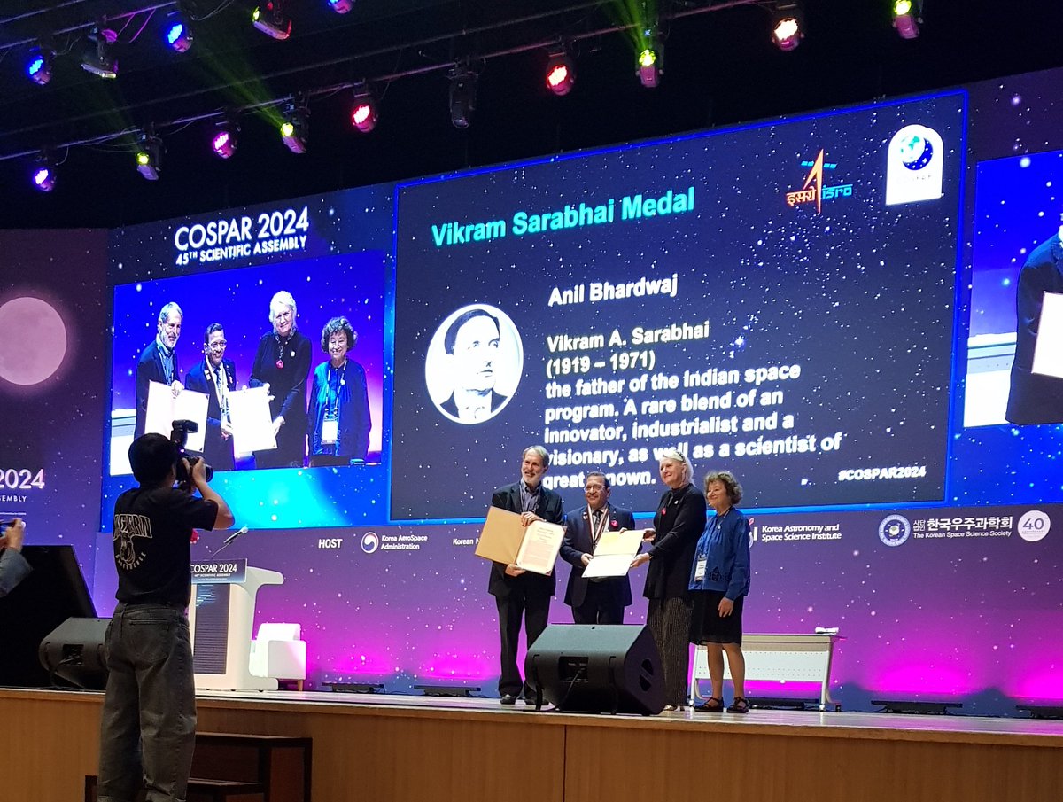 Bhardwaj_A_2016's tweet photo. A privilege and delight to receive the coveted 2024 COSPAR Vikram Sarabhai Medal at the 45th COSPAR Scientific Assembly in Busan, Korea, on 15 July 2024. The award was presented by COSPAR President Prof. Pascale Ehrenfreund. https://t.co/TUTuHRJSzQ